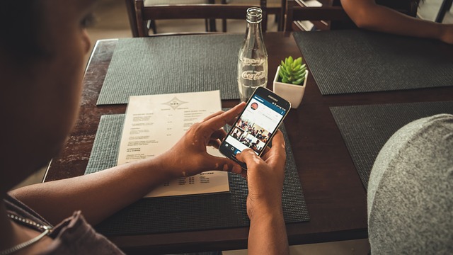 download instagram photos on android app